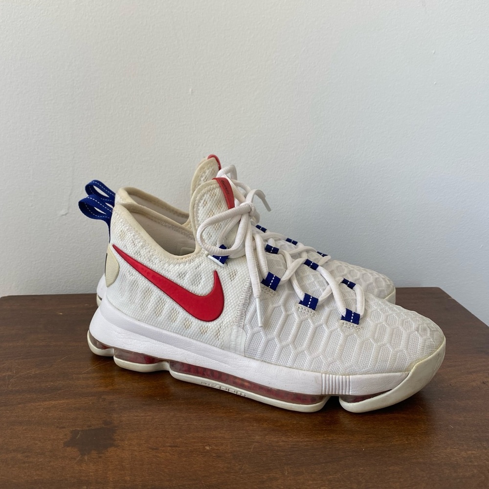 Size 5.5- Nike Zoom KD9 "USA" White/University Red/Blanc
